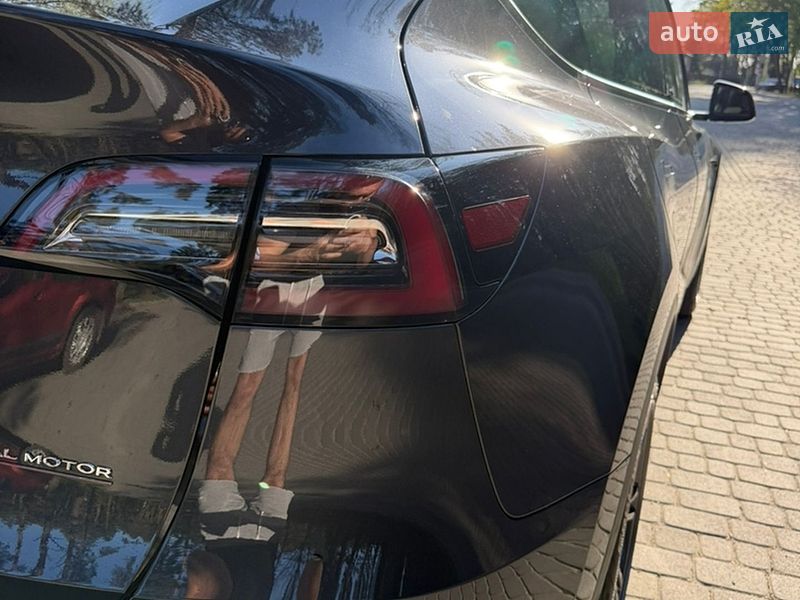 Внедорожник / Кроссовер Tesla Model Y 2024 в Львове