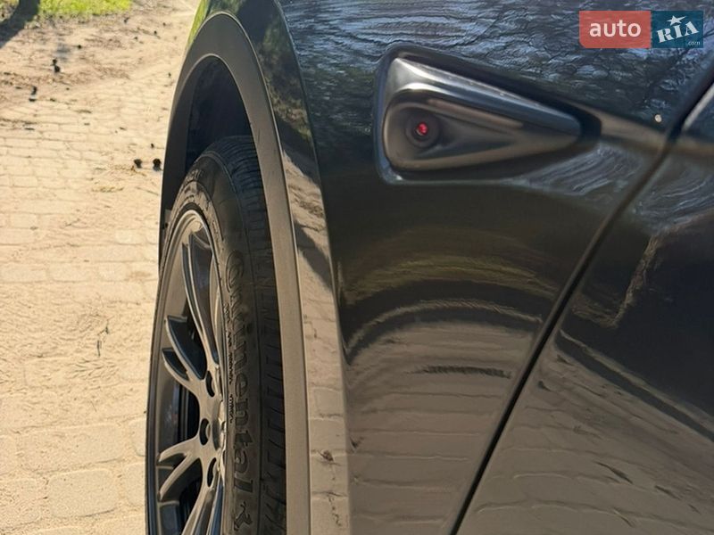 Внедорожник / Кроссовер Tesla Model Y 2024 в Львове