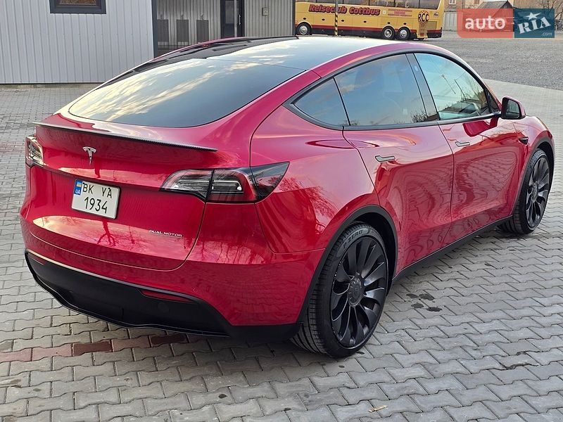 Внедорожник / Кроссовер Tesla Model Y 2022 в Костополе