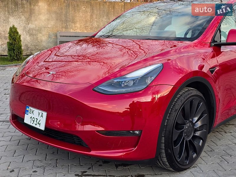Внедорожник / Кроссовер Tesla Model Y 2022 в Костополе