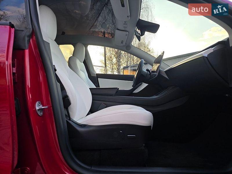 Внедорожник / Кроссовер Tesla Model Y 2022 в Костополе