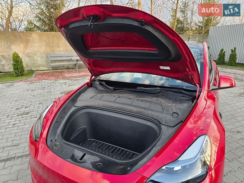Внедорожник / Кроссовер Tesla Model Y 2022 в Костополе