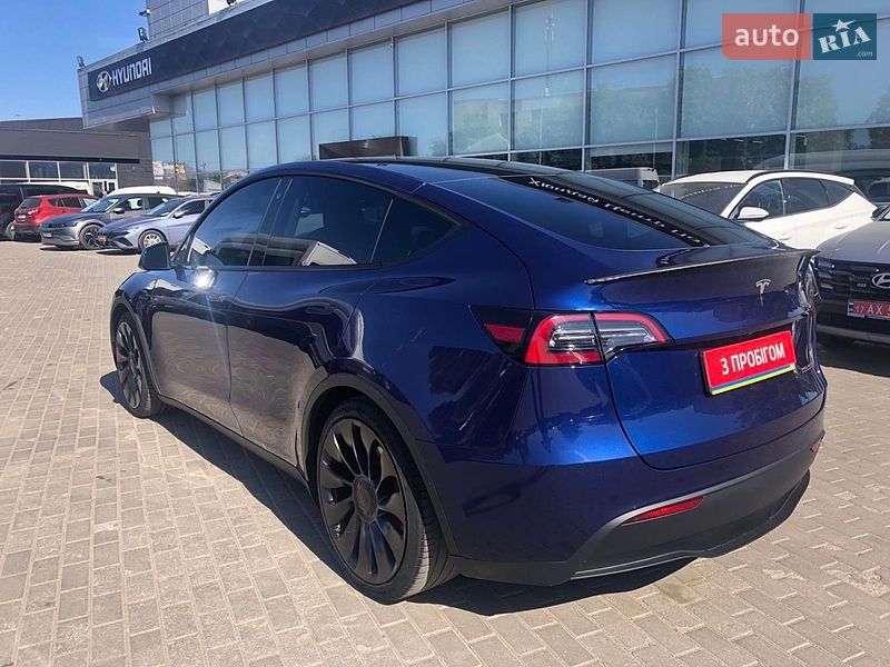 Внедорожник / Кроссовер Tesla Model Y 2023 в Полтаве