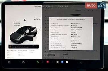 Внедорожник / Кроссовер Tesla Model Y 2024 в Киеве