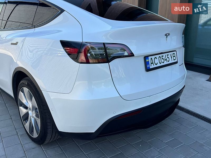 Позашляховик / Кросовер Tesla Model Y 2021 в Луцьку
