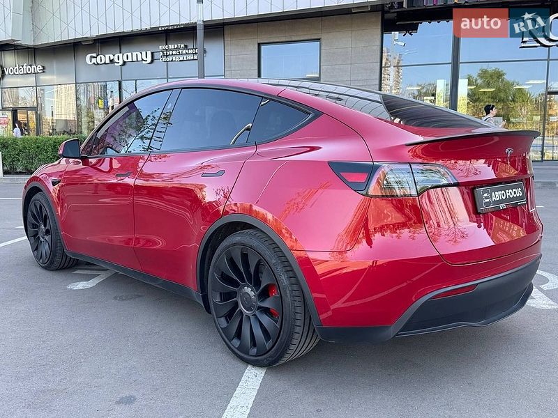 Позашляховик / Кросовер Tesla Model Y 2023 в Києві