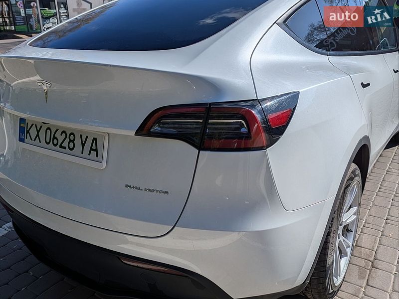 Внедорожник / Кроссовер Tesla Model Y 2023 в Харькове