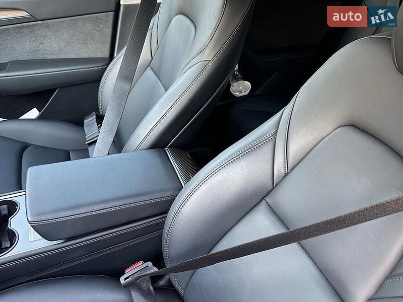 Позашляховик / Кросовер Tesla Model Y 2023 в Харкові