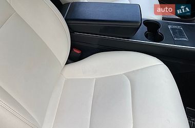 Позашляховик / Кросовер Tesla Model Y 2020 в Києві