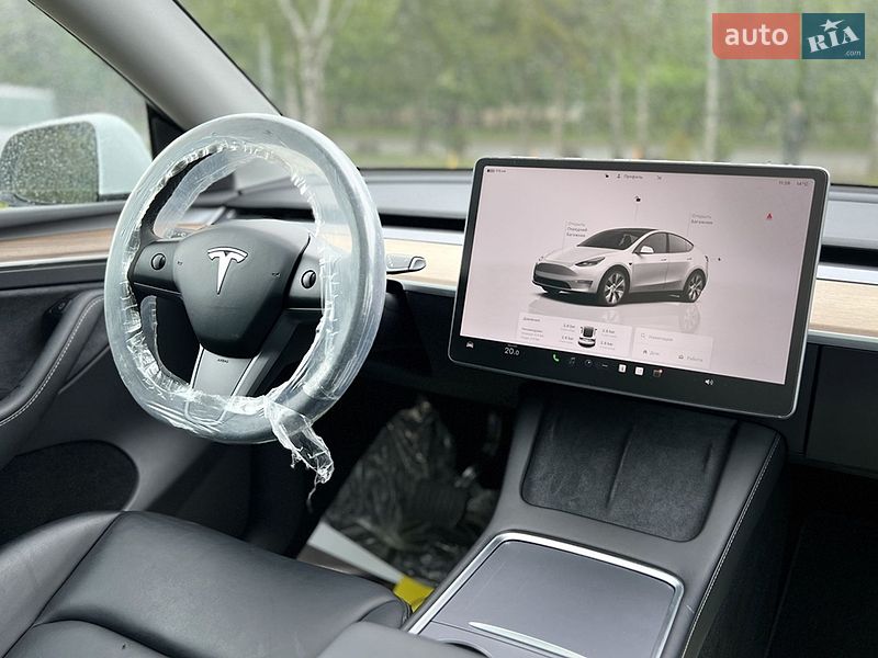 Внедорожник / Кроссовер Tesla Model Y 2023 в Львове