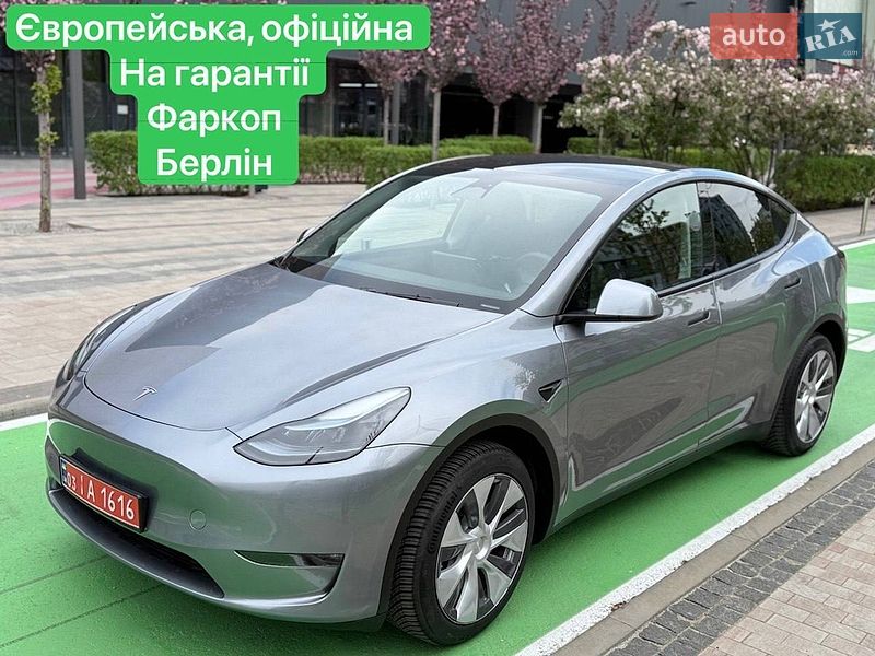 Позашляховик / Кросовер Tesla Model Y 2024 в Києві
