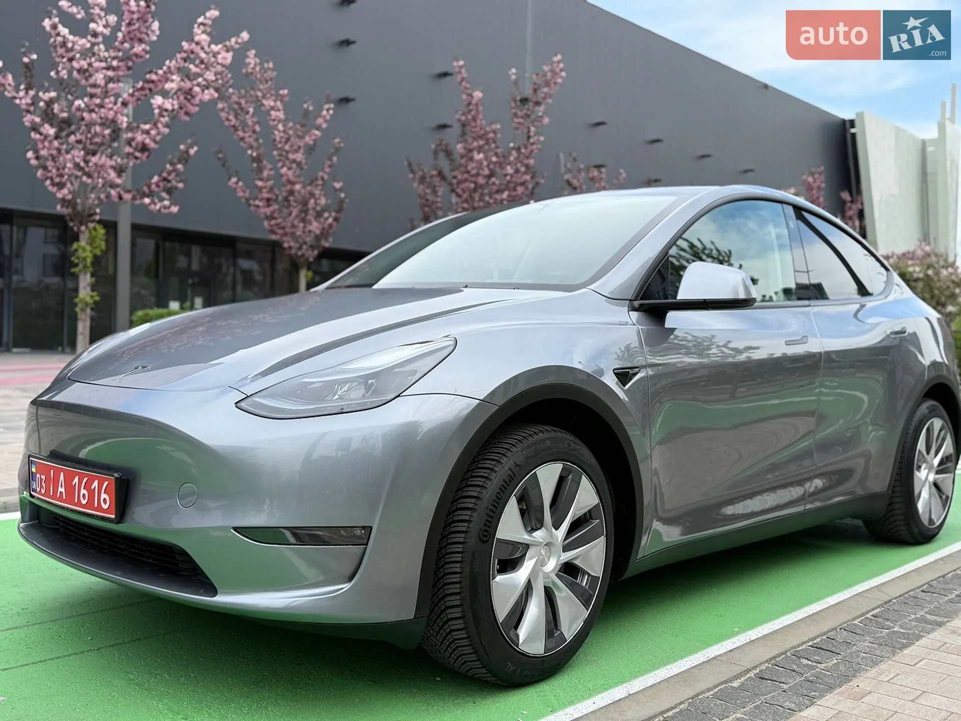 2024 Tesla Model Y - мініатюра 2