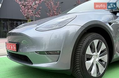 Позашляховик / Кросовер Tesla Model Y 2024 в Києві
