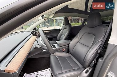 Позашляховик / Кросовер Tesla Model Y 2024 в Києві