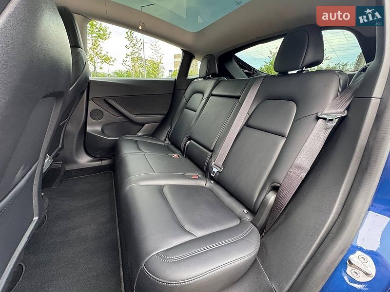 Внедорожник / Кроссовер Tesla Model Y 2021 в Киеве