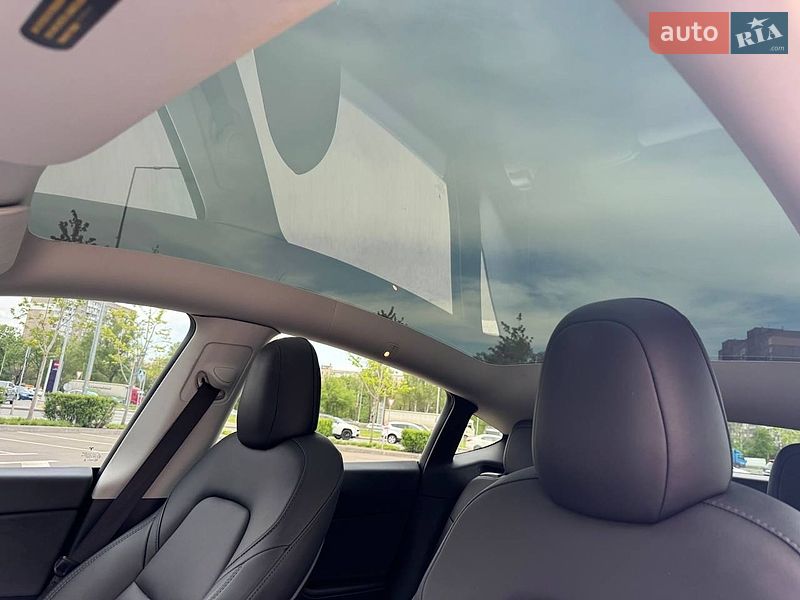 Внедорожник / Кроссовер Tesla Model Y 2021 в Киеве