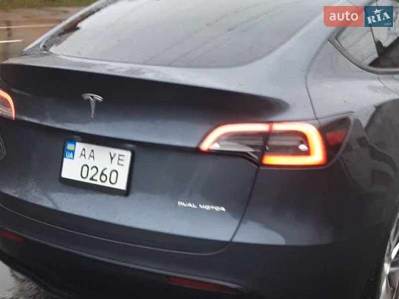 Внедорожник / Кроссовер Tesla Model Y 2023 в Чернигове