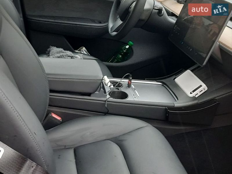 Внедорожник / Кроссовер Tesla Model Y 2023 в Чернигове