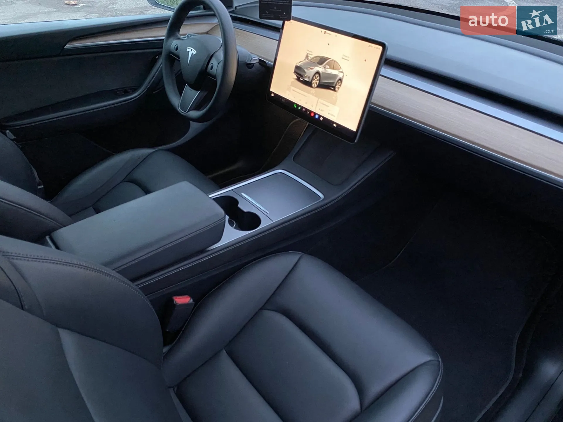 2024 Tesla Model Y - мініатюра 43