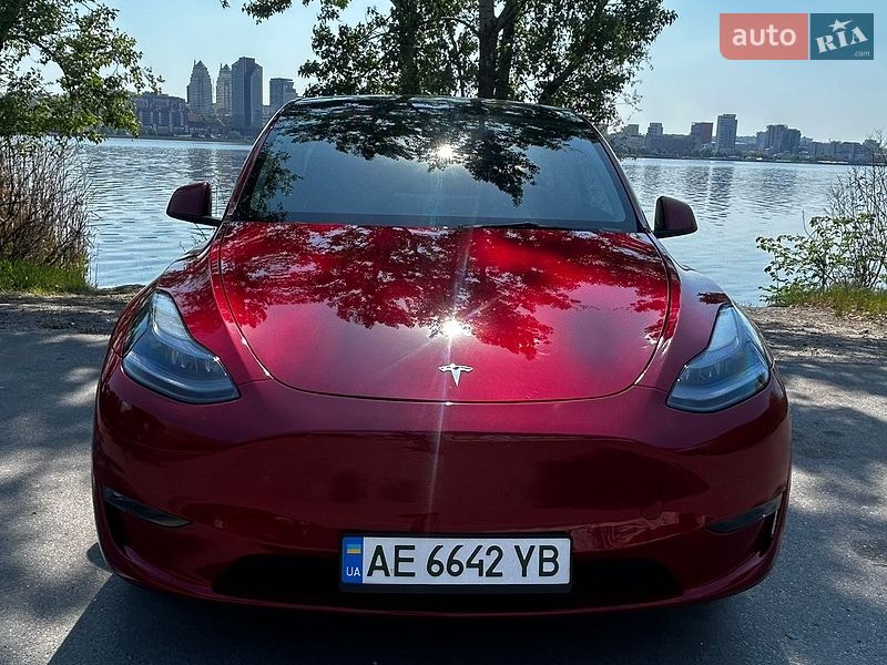 Tesla Model Y 2023