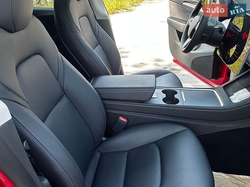 Внедорожник / Кроссовер Tesla Model Y 2023 в Днепре