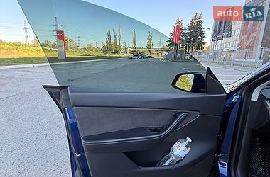 Внедорожник / Кроссовер Tesla Model Y 2021 в Харькове