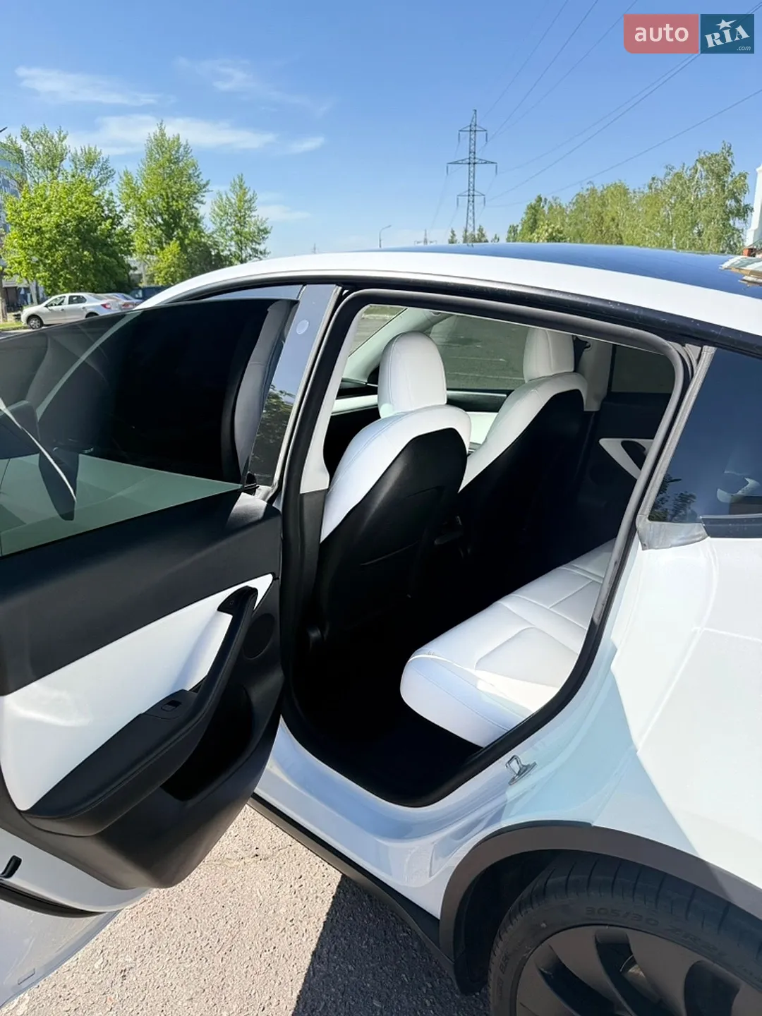 2022 Tesla Model Y - мініатюра 13