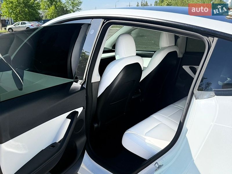 Внедорожник / Кроссовер Tesla Model Y 2022 в Кривом Роге
