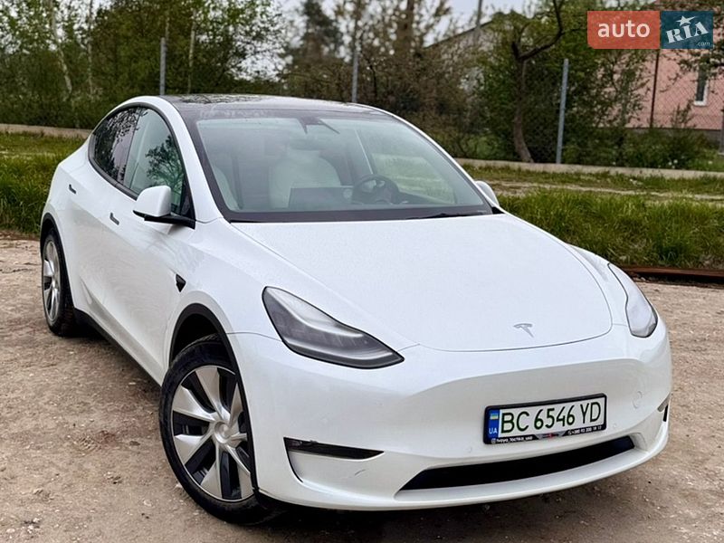 Tesla Model Y 2021