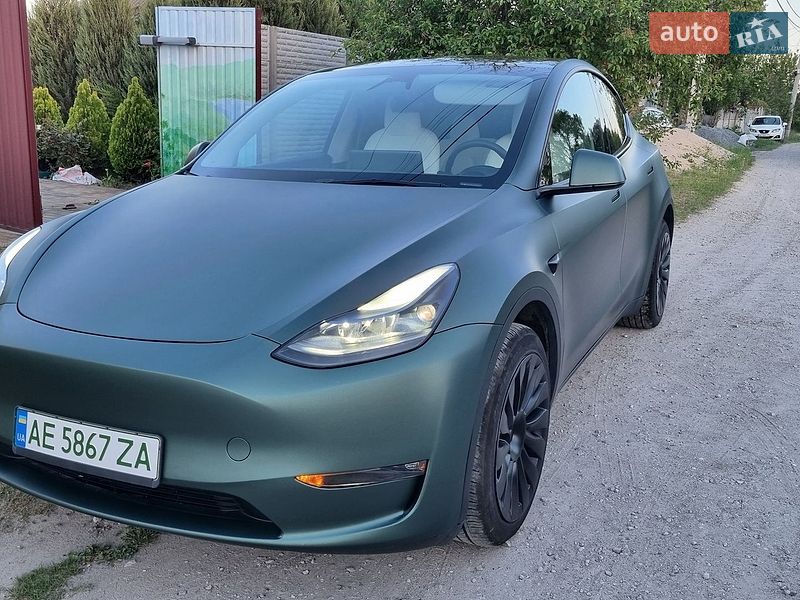 Позашляховик / Кросовер Tesla Model Y 2024 в Дніпрі