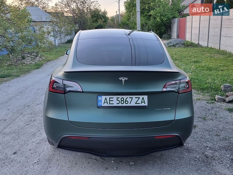 Позашляховик / Кросовер Tesla Model Y 2024 в Дніпрі