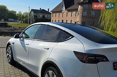 Позашляховик / Кросовер Tesla Model Y 2023 в Чернівцях