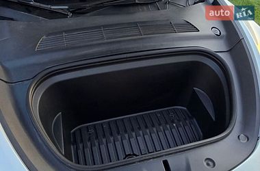 Позашляховик / Кросовер Tesla Model Y 2023 в Чернівцях