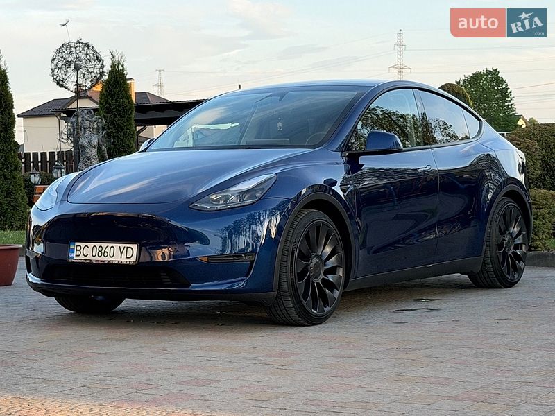 Внедорожник / Кроссовер Tesla Model Y 2024 в Стрые