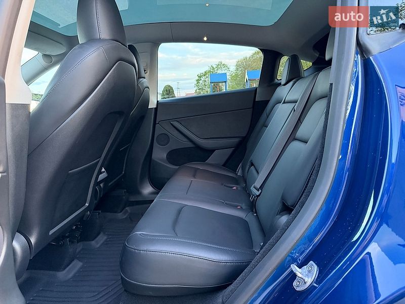 Внедорожник / Кроссовер Tesla Model Y 2024 в Стрые