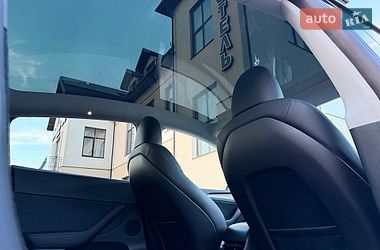 Внедорожник / Кроссовер Tesla Model Y 2024 в Стрые