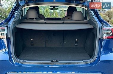 Внедорожник / Кроссовер Tesla Model Y 2024 в Стрые
