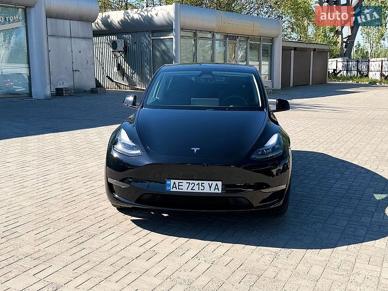 Позашляховик / Кросовер Tesla Model Y 2024 в Дніпрі