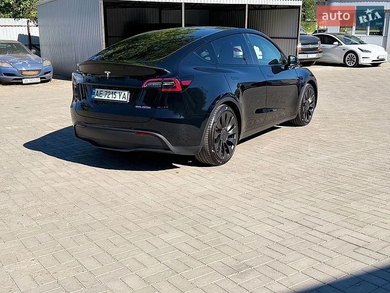 Внедорожник / Кроссовер Tesla Model Y 2024 в Днепре