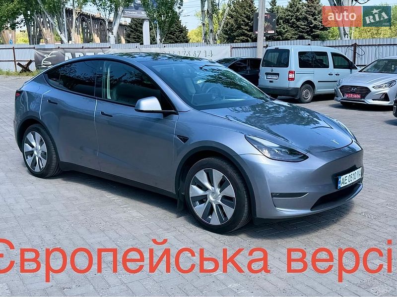 Tesla Model Y 2023