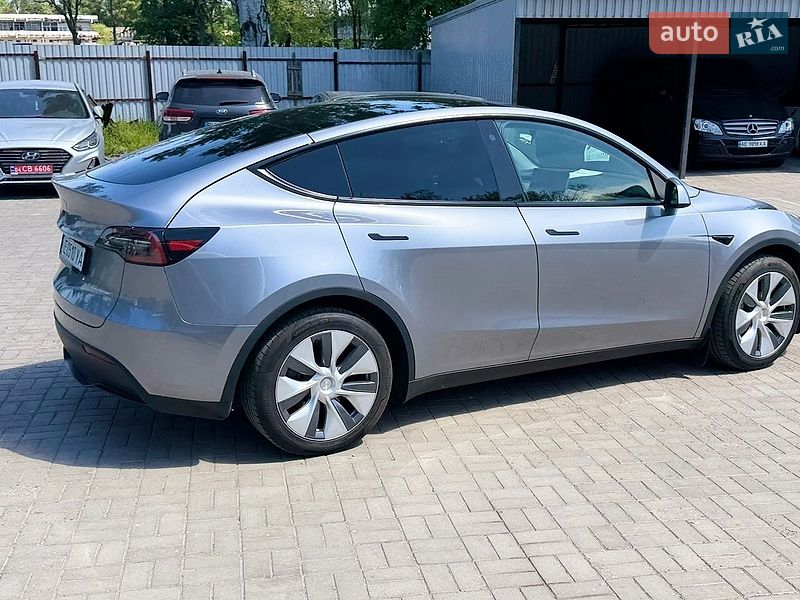 Внедорожник / Кроссовер Tesla Model Y 2023 в Днепре