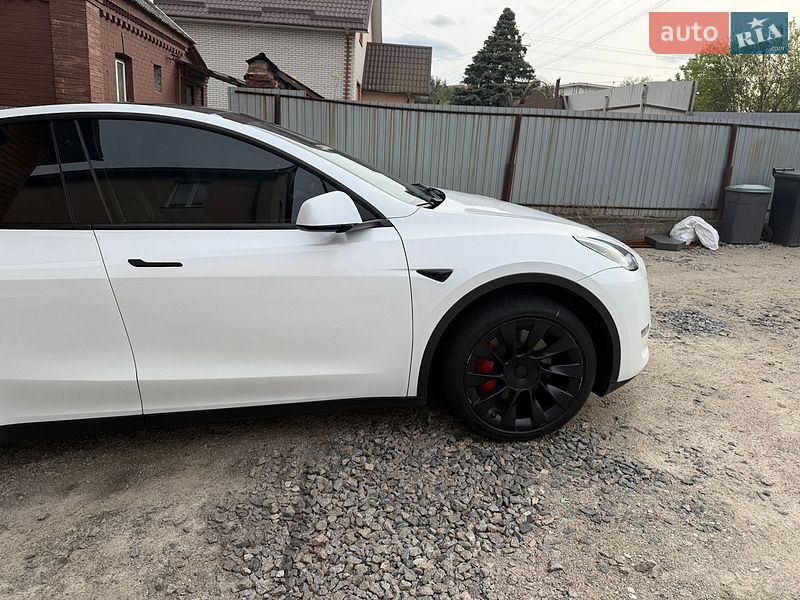 Позашляховик / Кросовер Tesla Model Y 2023 в Лісниках