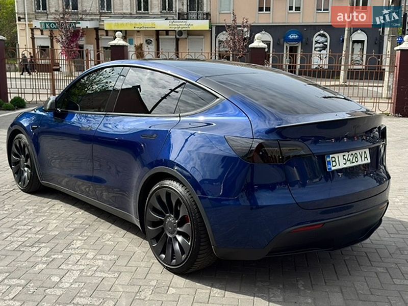 Внедорожник / Кроссовер Tesla Model Y 2022 в Кременчуге