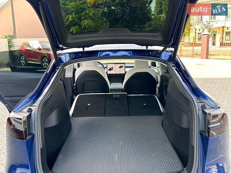 Внедорожник / Кроссовер Tesla Model Y 2022 в Кременчуге