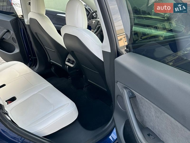 Внедорожник / Кроссовер Tesla Model Y 2022 в Кременчуге