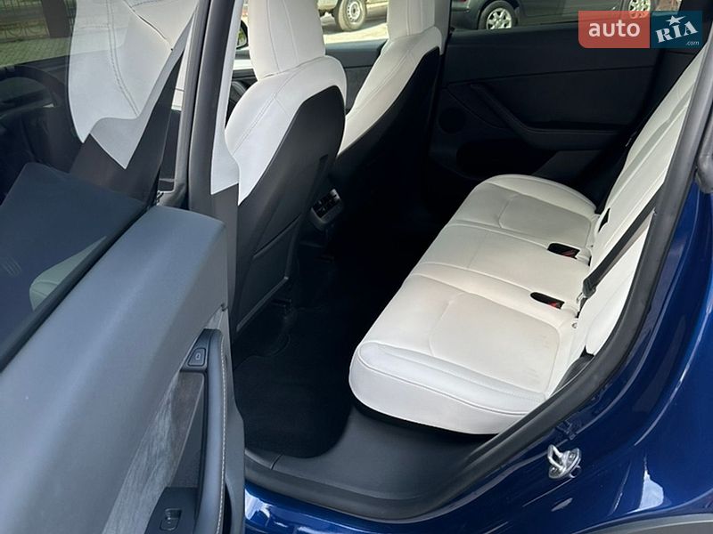 Внедорожник / Кроссовер Tesla Model Y 2022 в Кременчуге