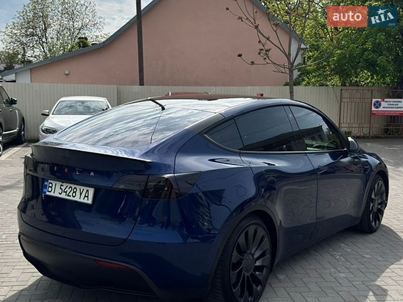 Внедорожник / Кроссовер Tesla Model Y 2022 в Кременчуге