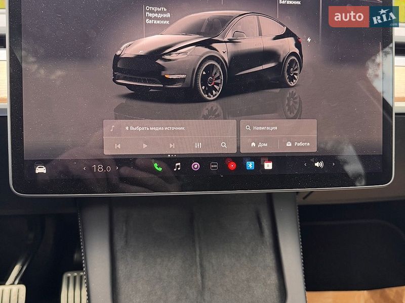 Внедорожник / Кроссовер Tesla Model Y 2024 в Киеве
