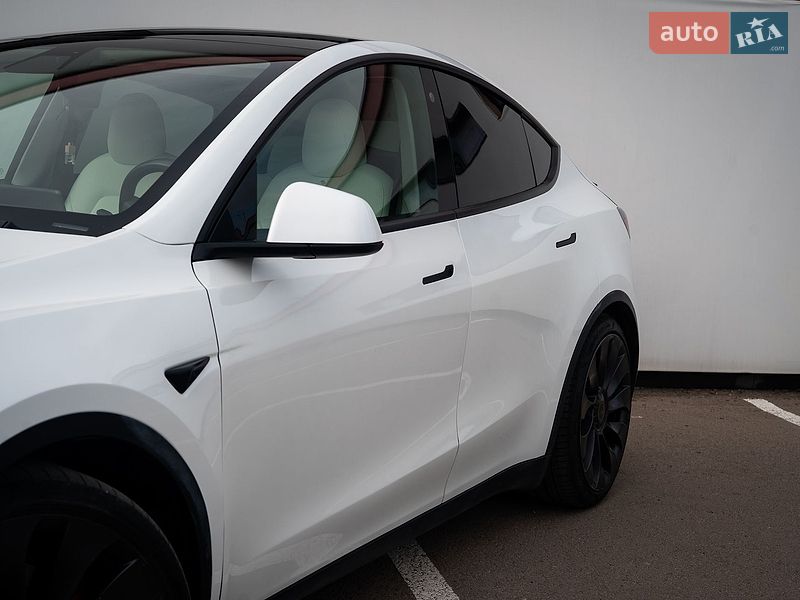 Позашляховик / Кросовер Tesla Model Y 2020 в Хмельницькому