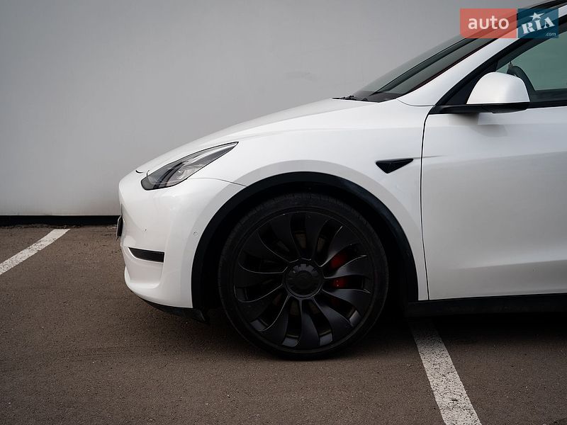 Позашляховик / Кросовер Tesla Model Y 2020 в Хмельницькому